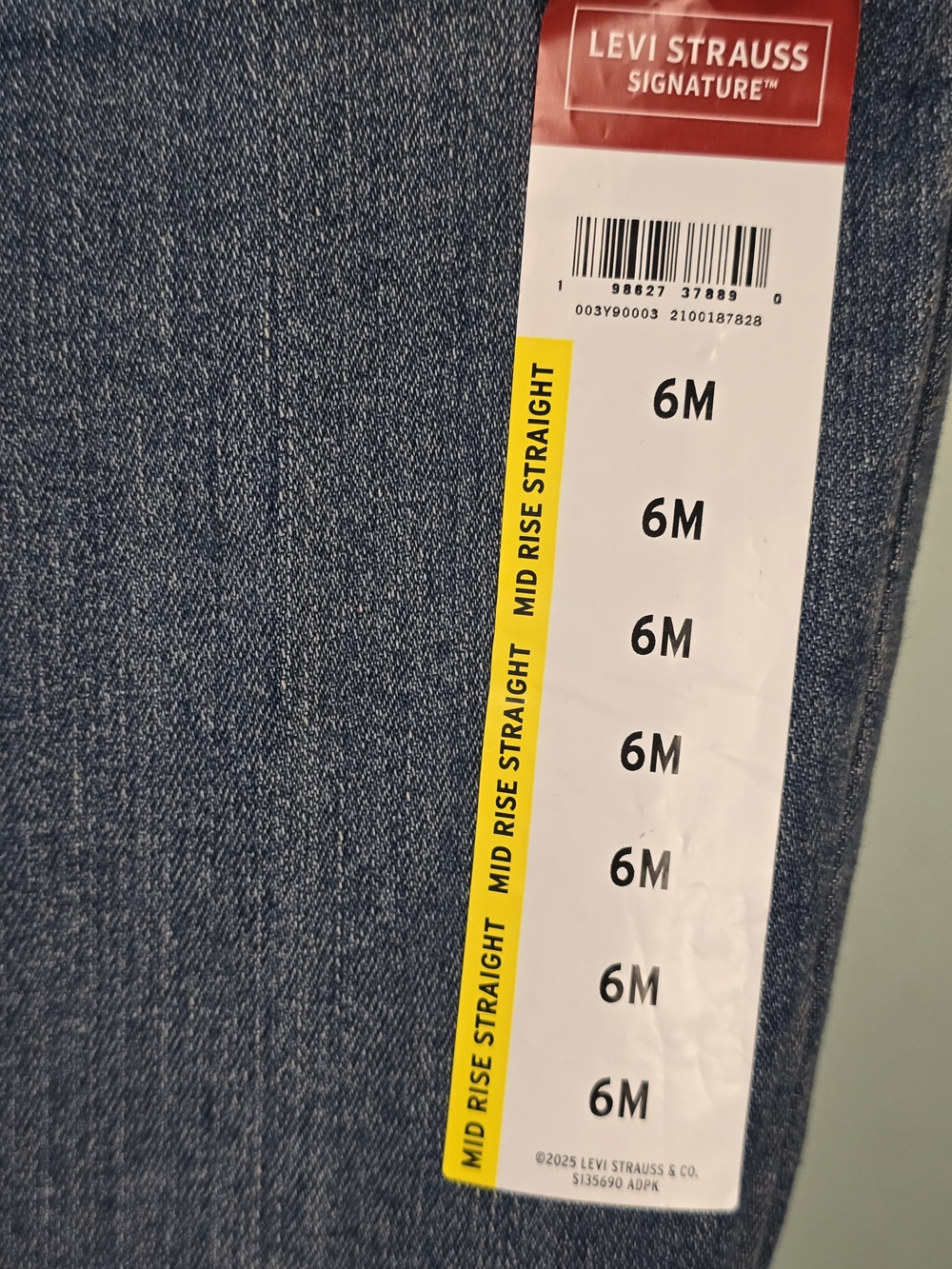 Levi Strauss Signature Women’s Blue Mid Rise Straight Slim Stretch Jeans 6 NWT - Picture 14 of 16